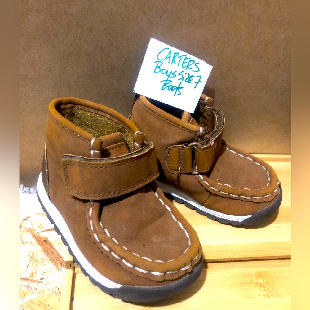 Caters little boys,toddler size 7 chukka boots,mid height, Velcro closure